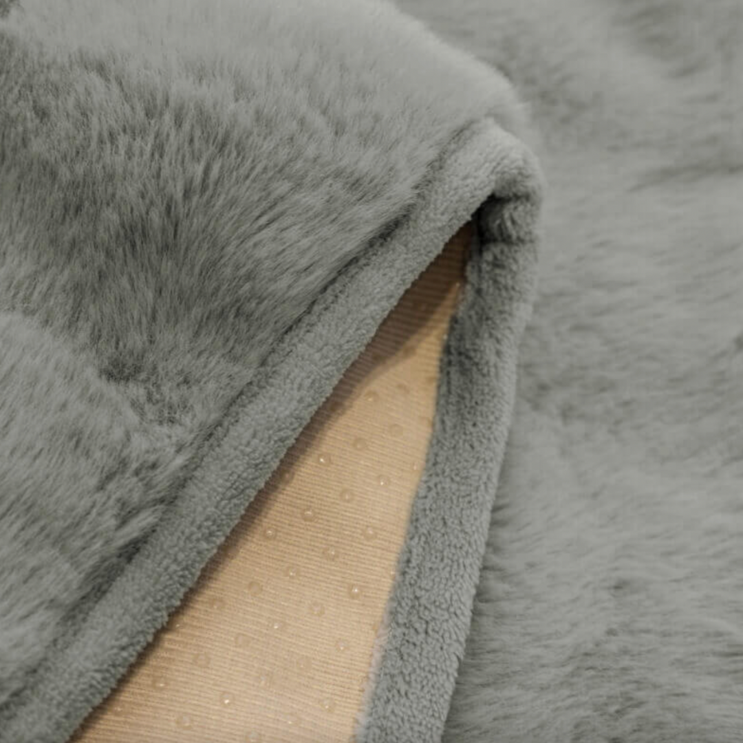 Cozy Plush Pelsbarn Cover