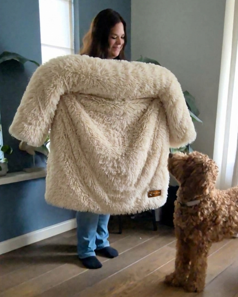 Jes uses size M/L