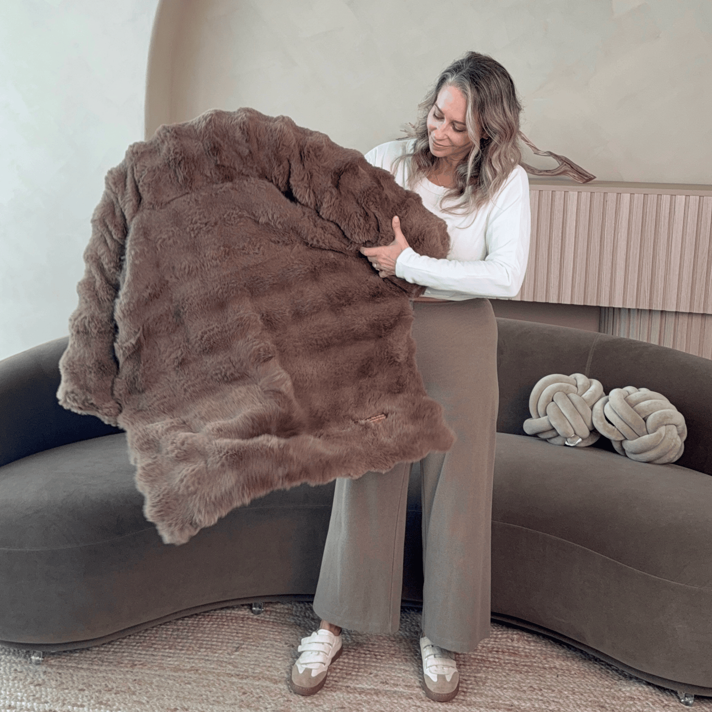 Pelsbarn Luxurious Sofa Bed ( 1+1 )