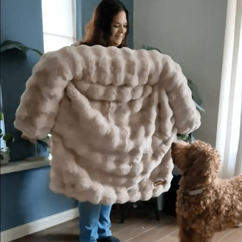Bobby gets size M/L